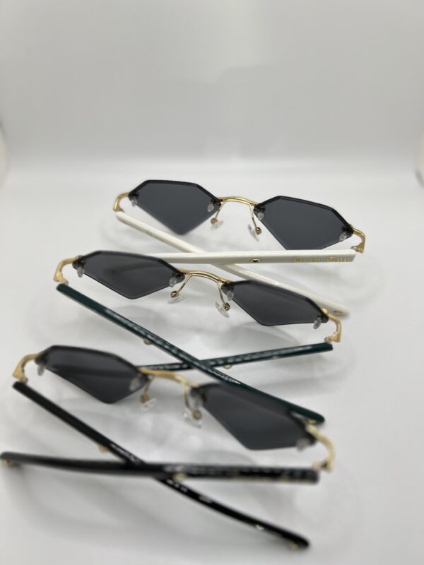 Tropic Glimmer